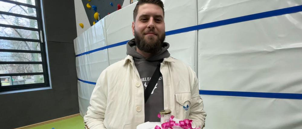 Jugendclub Wildwuchs Berlin Spandau Wilhelmstadt Götelstraße JFE Jugendfreizeiteinrichtung
Chef der Einrichtung: Alexandros Kallias