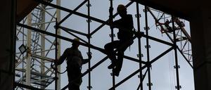 Auch am Bau werden bis heute überproportional häufig Menschen in ausbeuterischen Arbeitsverhältnissen beschäftigt.