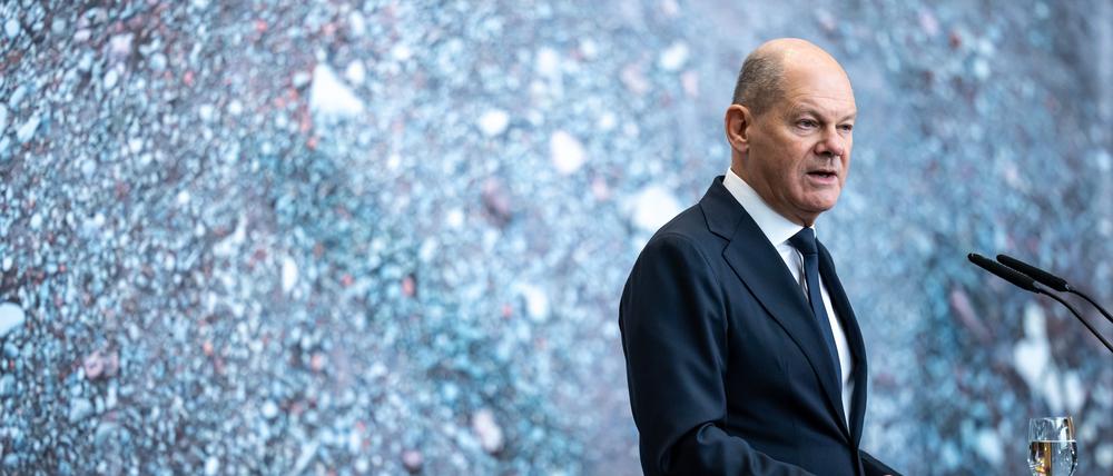 Bundeskanzler Olaf Scholz (SPD) spricht bei der Feierstunde zum 80. Jahrestag der Befreiung von Auschwitz.