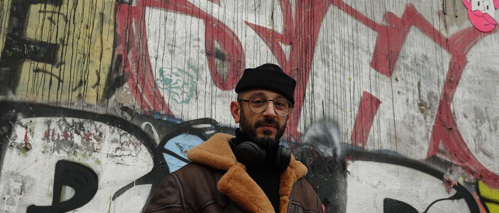 Der Autor Karim Khani in seinem Kiez in Kreuzberg