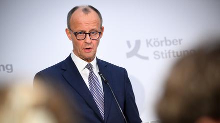 Mit ihm als Kanzler, so Friedrich Merz am Donnerstag in Berlin, sähe die deutsche Außen- und Sicherheitspolitik anders aus.