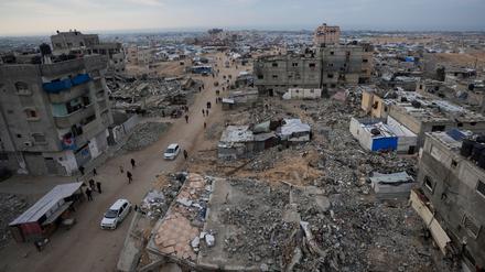 In den Süden des Gazastreifens vertriebene Palästinenser sollen in wenigen Tagen in den zerstörten Norden zurückkehren können. (Symbolbild)