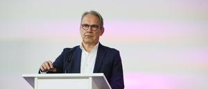 22.11.2024, Thüringen, Erfurt: Georg Maier, Thüringer SPD-Parteichef und geschäftsführender Innenminister, bei der Vorstellung des Koalitionsvertrages von CDU, BSW und SPD in Thüringen (Archivbild).