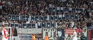 Die Ultraszenen von St. Pauli und Union sind mittlerweile weit von einer Freundschaft entfernt.