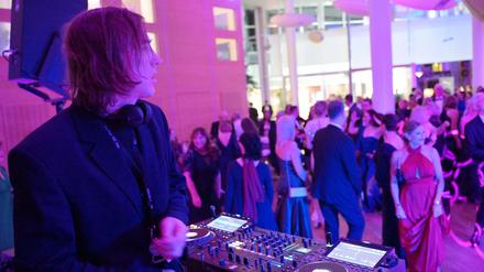 Brandenburgball: Schauspieler Lars Eidinger legte als DJ auf. 