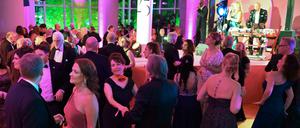 Gäste aus dem ganzen Land Brandenburg kommen zum 22. Brandenburg-Ball – ein Abend mit Stars, Musik, Tanz und erneut ein Abend ganz im Sinn des Charité-Gedankens. 