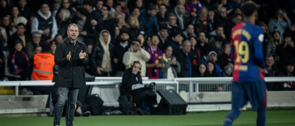 Hatte gegen Valencia - und diese Saison - oft Grund zum Klatschen: Trainer Hansi Flick.