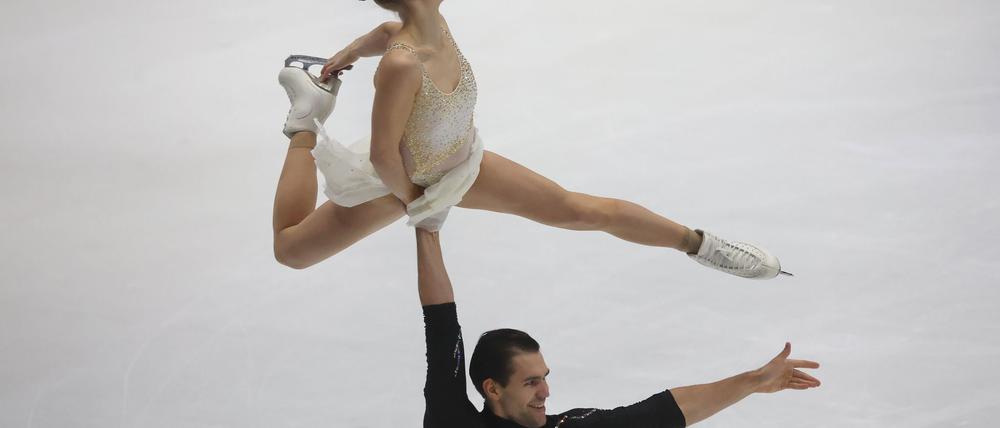 Minerva Hase und Nikita Wolodin wollen ihre erste EM-Medaille holen.