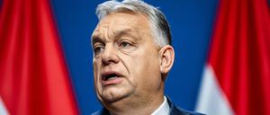 Der ungarische Ministerpräsident Viktor Orbán spricht bei seiner Jahrespressekonferenz.