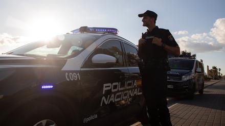 Bei einem Autounfall auf der Urlaubsinsel Mallorca sind sechs Menschen verletzt worden. Ein Auto fuhr in eine Radlergruppe.