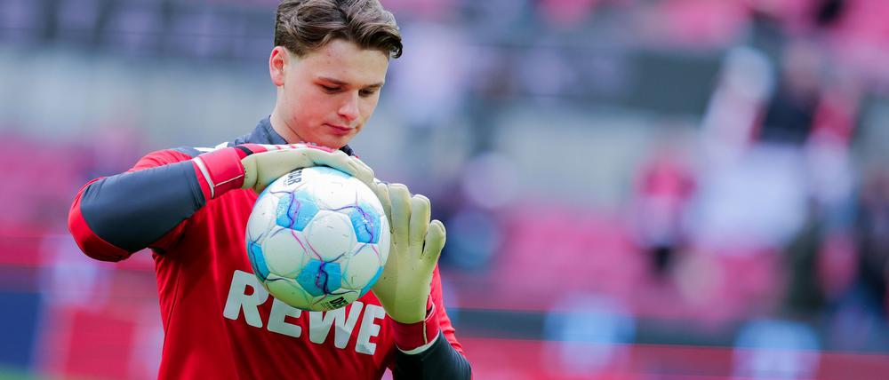 Jonas Urbig wechselt zum FC Bayern.
