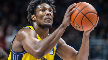 Alba-Center David McCormack war bester Berliner Schütze in Oldenburg