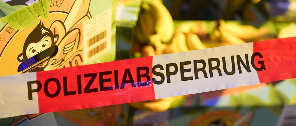 Mehr als eineinhalb Stunden war die Putlitzbrücke am Westhafen komplett gesperrt. Grund dafür waren Bananen. (Symbolbild)