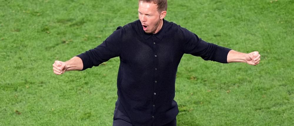 Julian Nagelsmann bejubelt bei der Heim-EM den Achtelfinalsieg gegen Dänemark in Dortmund. 