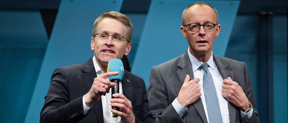 Daniel Günther und Friedrich Merz am 20. Januar bei einer Wahlkampfveranstaltung der CDU in Flensburg.