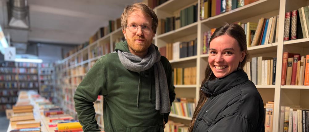 Lutz Vössing und Mathilde Wilkens vom Vorstand der Buchgenossenschaft Henwack.