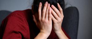 Die Gründe für zunehmende Ängste sindvielfältig. Dazu zählen genetische, neurobiologische und psychische Faktoren wie traumatische Kindheitserlebnisse.