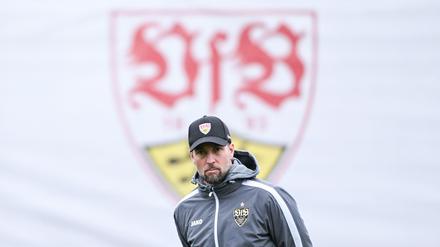 Sebastian Hoeneß bangt um Torhüter Alexander Nübel.