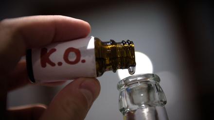 Wird der Einsatz von psychotropischen Substanzen bei Sexualdelikten hart genug bestraft? Der Berliner Senat sieht Nachholbedarf. (Symbolbild)
