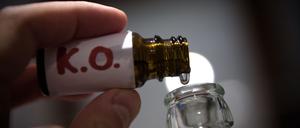 Wird der Einsatz von psychotropischen Substanzen bei Sexualdelikten hart genug bestraft? Der Berliner Senat sieht Nachholbedarf. (Symbolbild)
