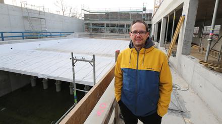 Havelwelle Nuthetal. Surfen in Rehbrücke: Brandenburgs erste Indoor-Anlage soll 2025 öffnen. Geschäftsführer Enrico Rhauda