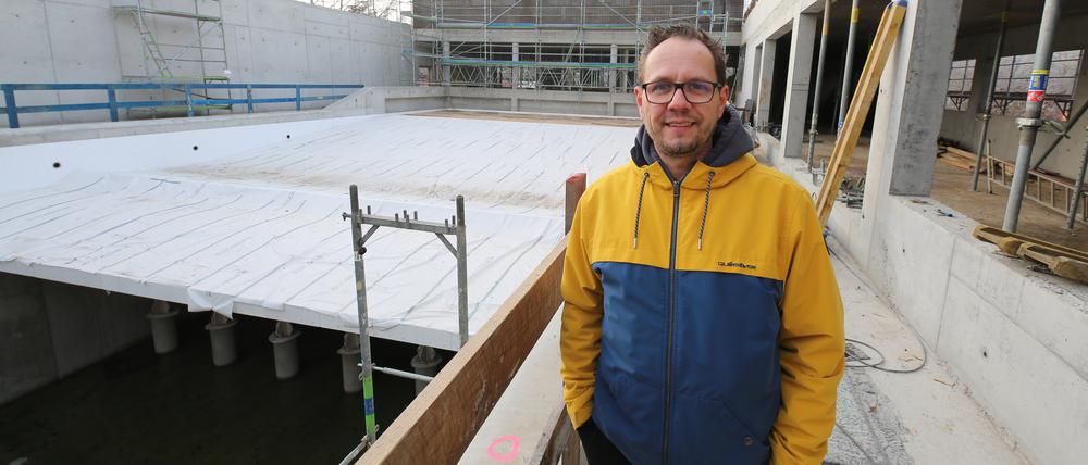 Havelwelle Nuthetal. Surfen in Rehbrücke: Brandenburgs erste Indoor-Anlage soll 2025 öffnen. Geschäftsführer Enrico Rhauda