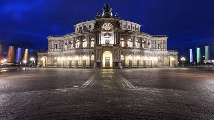 Die Semperoper Dresden feiert ihren 40. Geburtstag mit einer Festwoche. (Archivbild)