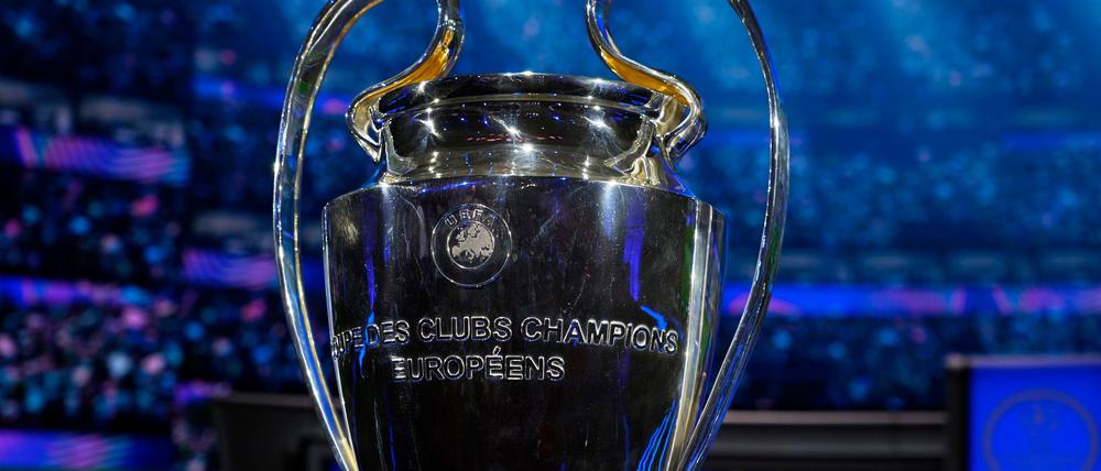 Das Objekt der Begierde: Der Champions-League-Pokal.
