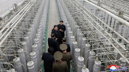 Kim Jong Un in einer Nuklearanlage. 