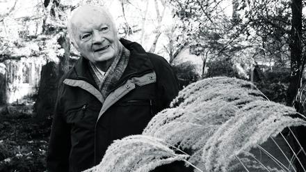 Dr. Konrad Näser, Gärtner, Imker und phänologischer Beobachter für den Deutschen Wetterdienst Potsdam.