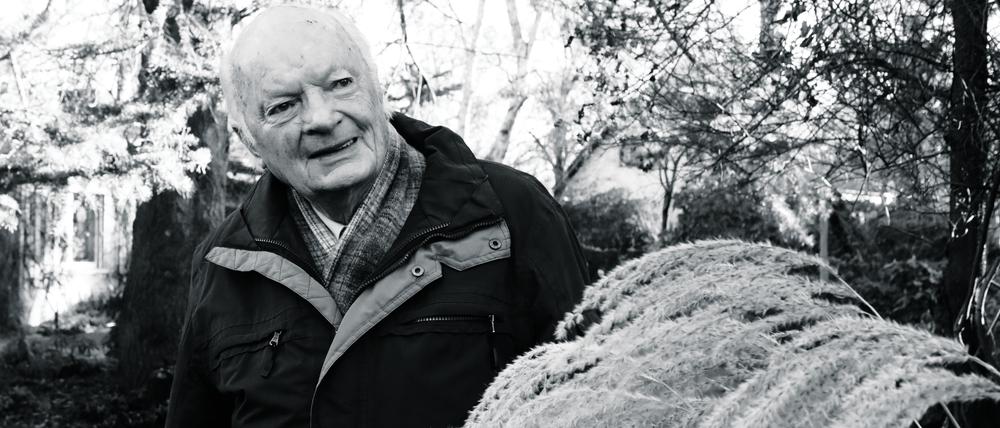Dr. Konrad Näser, Gärtner, Imker und phänologischer Beobachter für den Deutschen Wetterdienst Potsdam.