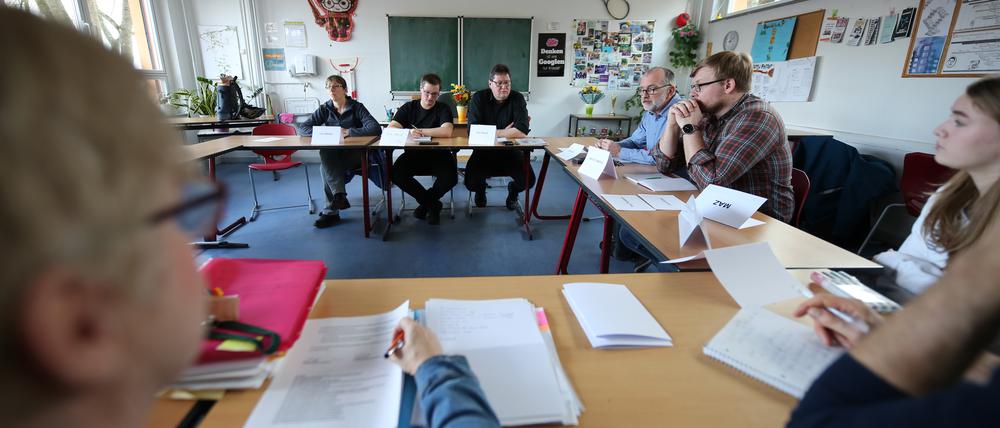 Die Diskussion zur IT-Ausstattung in der Lenné-Gesamtschule mit der Stadtverwaltung war von gegenseitigen Schuldzuweisungen geprägt.