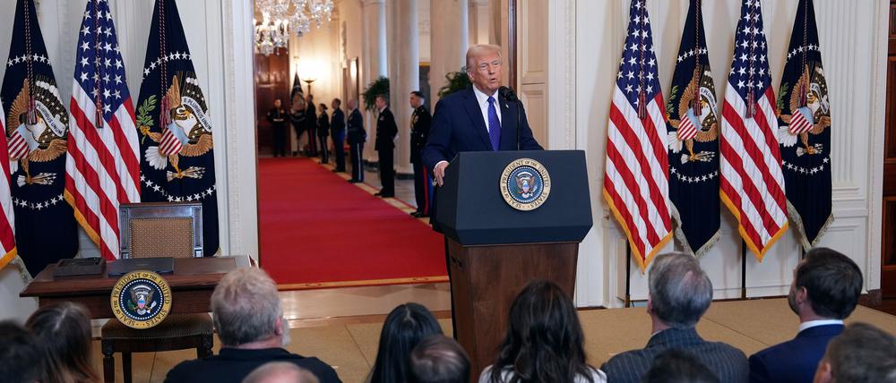 Trump beschreibt den „Laken Riley Act“ als „Meilenstein“.