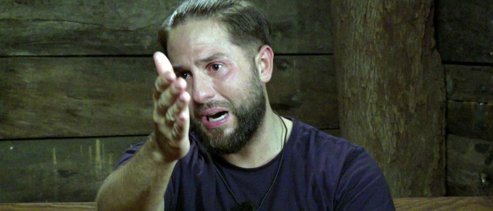 Realitystar Maurice Dziwak wurde von Zehnkämpfer Jürgen Hingsen zum Weinen gebracht.