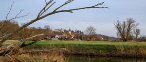 Die Sonne kommt am Wochenende zunehmend hinter der dichten Wolkendecke hervor. (Symbolbild)
