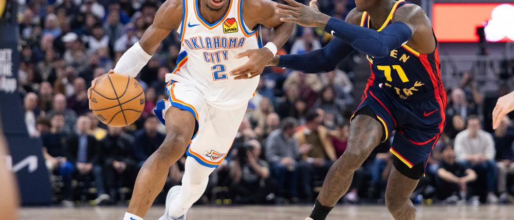 Auch Dennis Schröder konnte Shai Gilgeous-Alexander nicht stoppen, die Warriors gewannen dennoch.