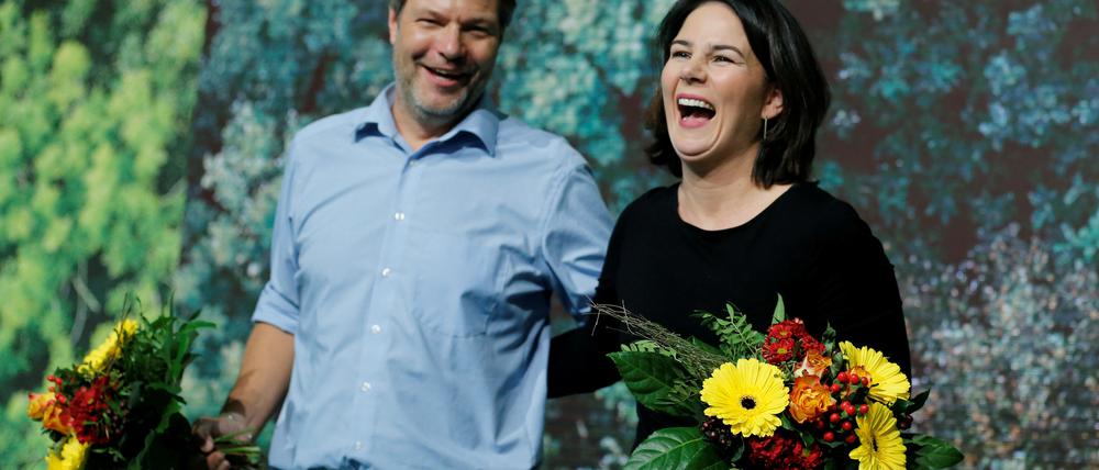 FILE PHOTO: Leaders of Germany's Green Party Robert Habeck and Annalena Baerbock are seen after being re-elected as party leaders during the delegates' conference in Bielefeld, Germany November 16, 2019. REUTERS/Leon Kuegeler/File Photo