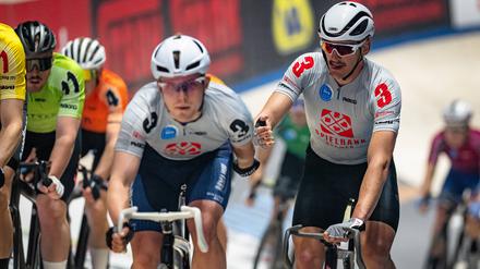 Moritz Augenstein (re., mit Partner Matias Malmberg) muss nach dem Unfall auf das Rennen in Berlin verzichten.