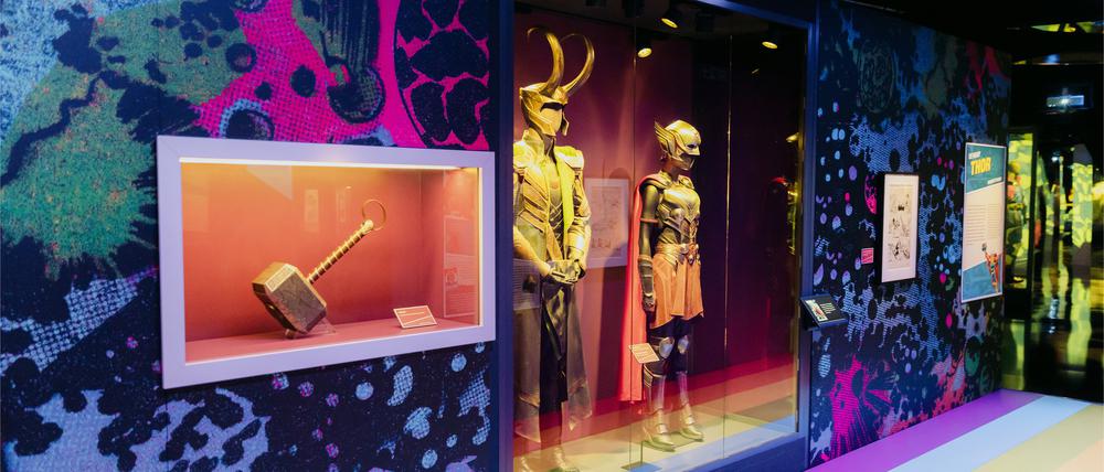 Ein Blick in die Ausstellung „Marvel: Die Ausstellung · Universe of Super Heroes“, die seit dem 7. März in Köln zu sehen ist.