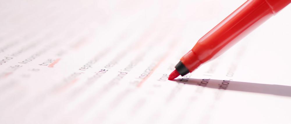 Den Rotstift ansetzen – wissenschaftliche Arbeiten sind nicht selten fehlerhaft.