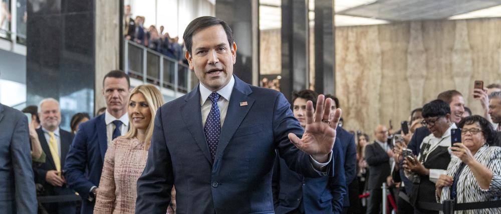 Seine erste Reise führt ihn in ungemütliche Gefilde: Marco Rubio muss den Lateinamerikanern Trumps aggressive Außenpolitik erklären.