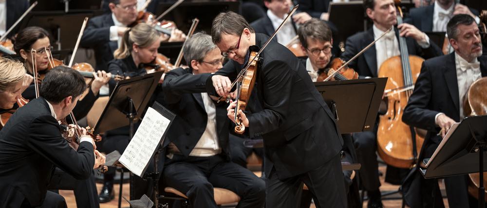 Frank Peter Zimmermann und die Berliner Philharmoniker unter leitung von Dima Slobodeniouk.