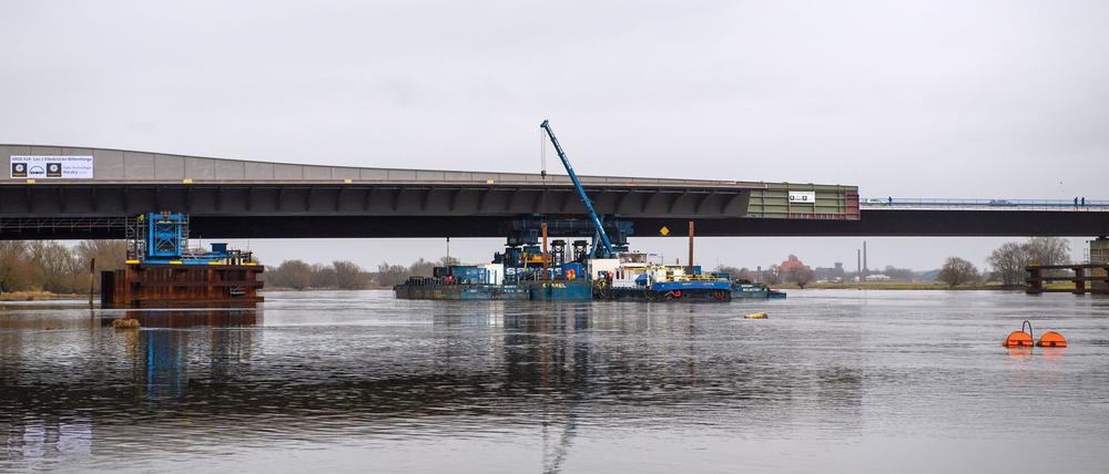 Die A14-Brücke bei Wittenberge wächst langsam.