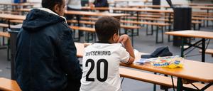 Am Mittwoch wurde der Fünf-Punkte-Plan von Friedrich Merz für eine strengere Migrationspolitik im Bundestag beschlossen. Das denken die Menschen, um die es geht.