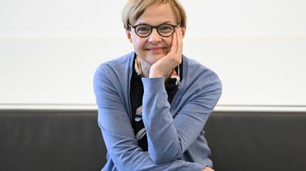 „Wenn jemand akut suizidal ist, ist das Erste, was man tun muss, Zeit zu gewinnen“, sagt Ute Lewitzka, Deutschlands erste Professorin für Suizidologie und Suizidprävention.