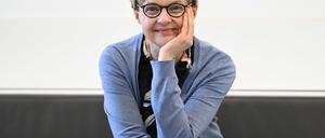 „Wenn jemand akut suizidal ist, ist das Erste, was man tun muss, Zeit zu gewinnen“, sagt Ute Lewitzka, Deutschlands erste Professorin für Suizidologie und Suizidprävention.