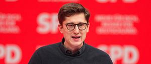 Philipp Türmer (SPD), Juso Bundesvorsitzender, spricht beim außerordentlichen SPD-Bundesparteitag (Archivbild).