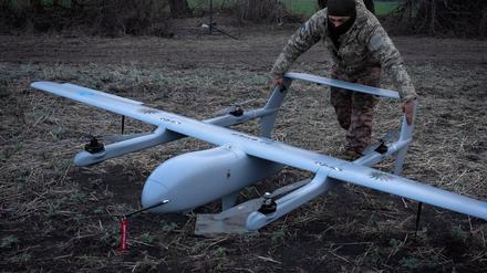 In der Nacht hat die Ukraine mit Drohnen eine Raffinerie in Südrussland attackiert. (Archivbild)