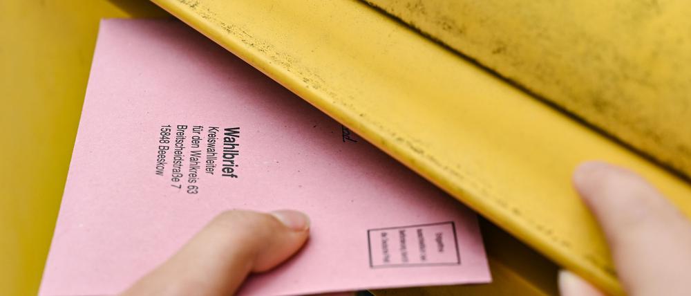 Spätestens zur Schließung der Wahllokale müssen auch Wahlbriefe angekommen sein. (Archivbild)