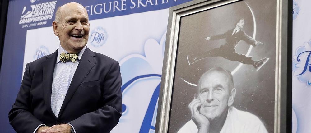 Der zweimalige Eiskunstlauf-Olympiasieger Richard „Dick“ Button ist im Alter von 95 Jahren gestorben.